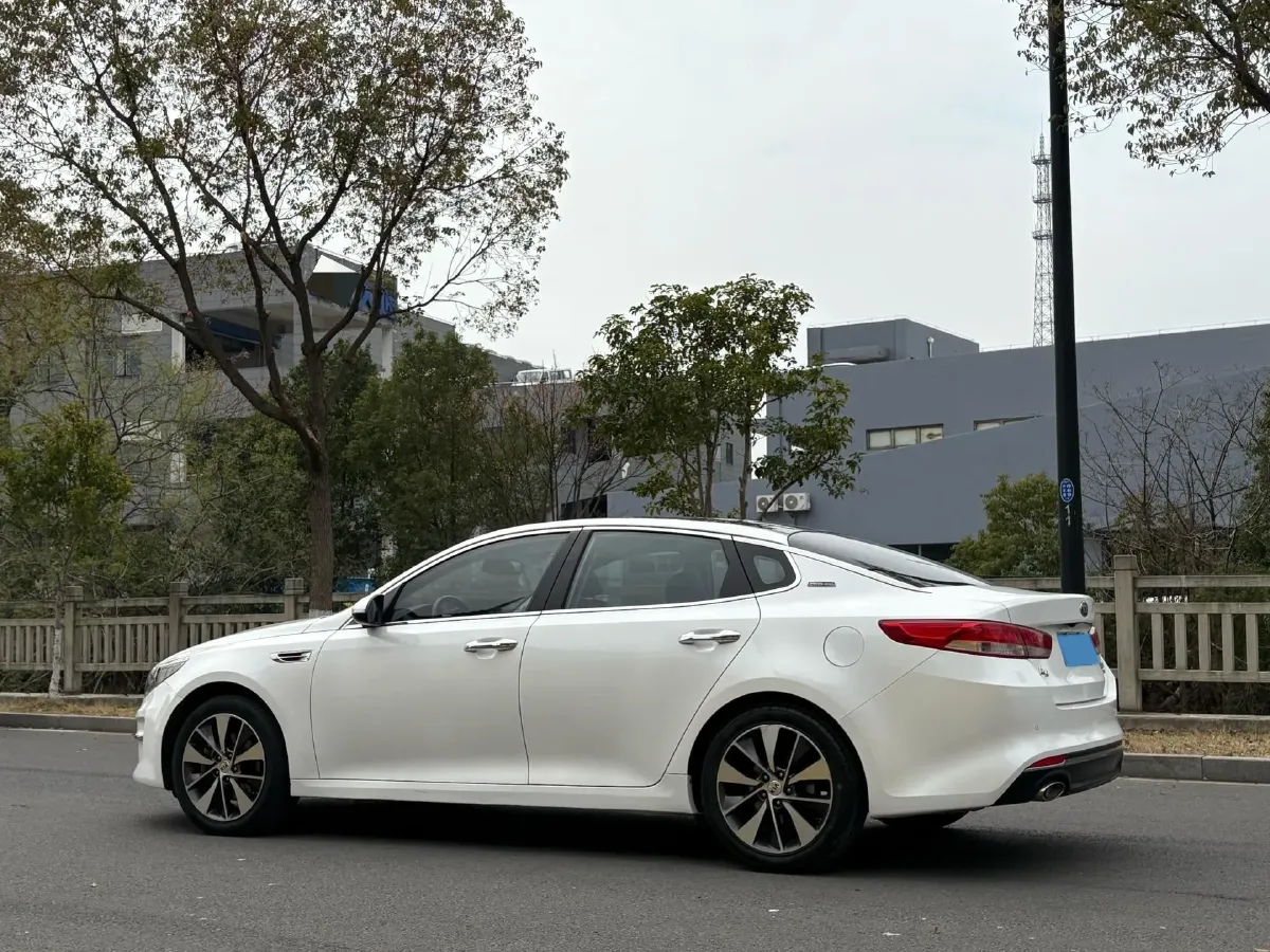 2017 Kia K5 2.0L 161HP L4 6AT,autocango,china used car exporter,china ev exporter,chinese used car exporter,chinese used ev exporter