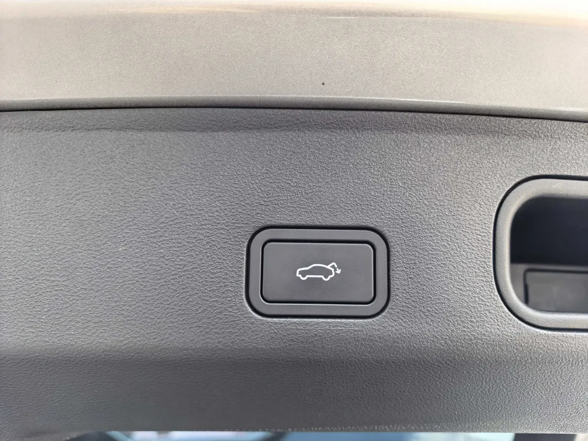 2025 Geely Galaxy L7 1.5L 112HP L4 1DHT PHEV 18.4KWH,autocango,china used car exporter,china ev exporter,chinese used car exporter,chinese used ev exporter