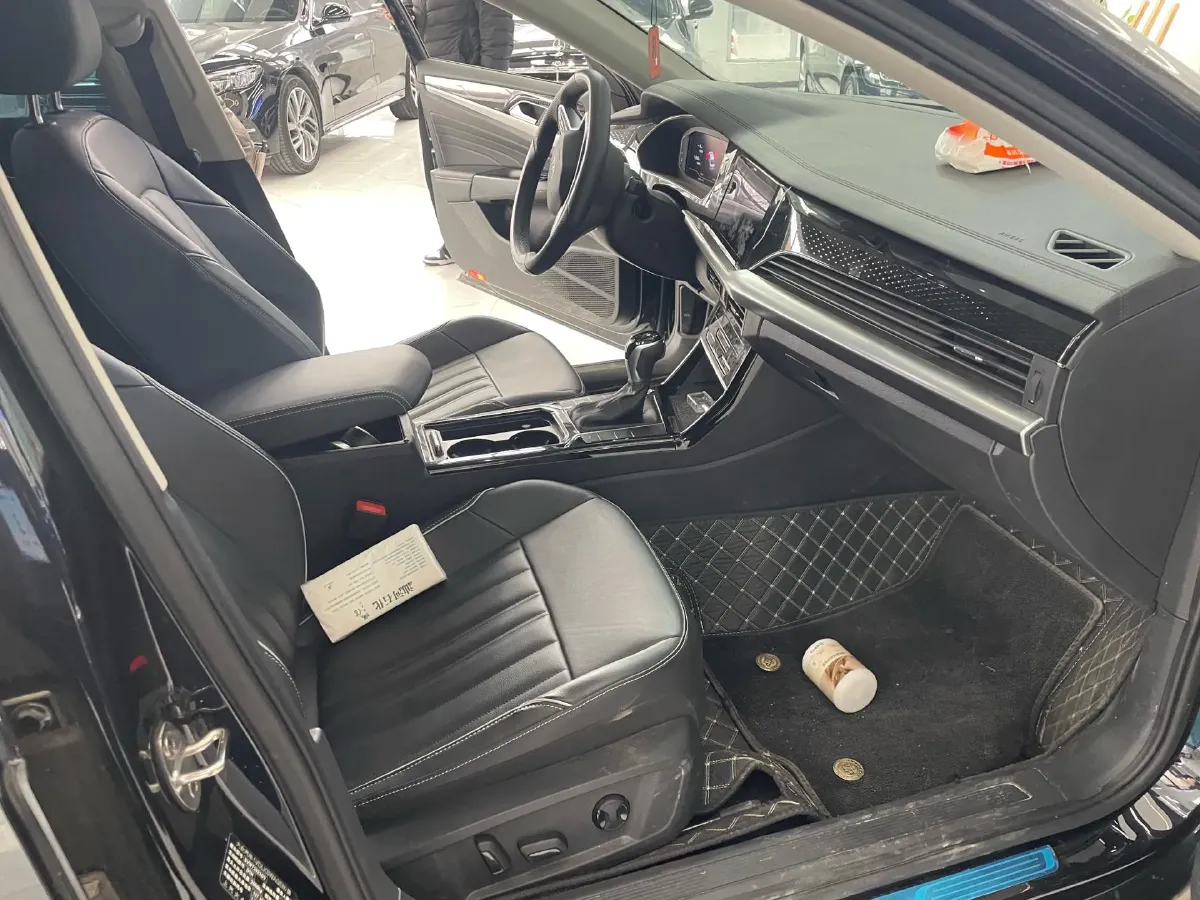 2023 Volkswagen Passat 2.0T 186HP L4 7DCT,autocango,china used car exporter,china ev exporter,chinese used car exporter,chinese used ev exporter