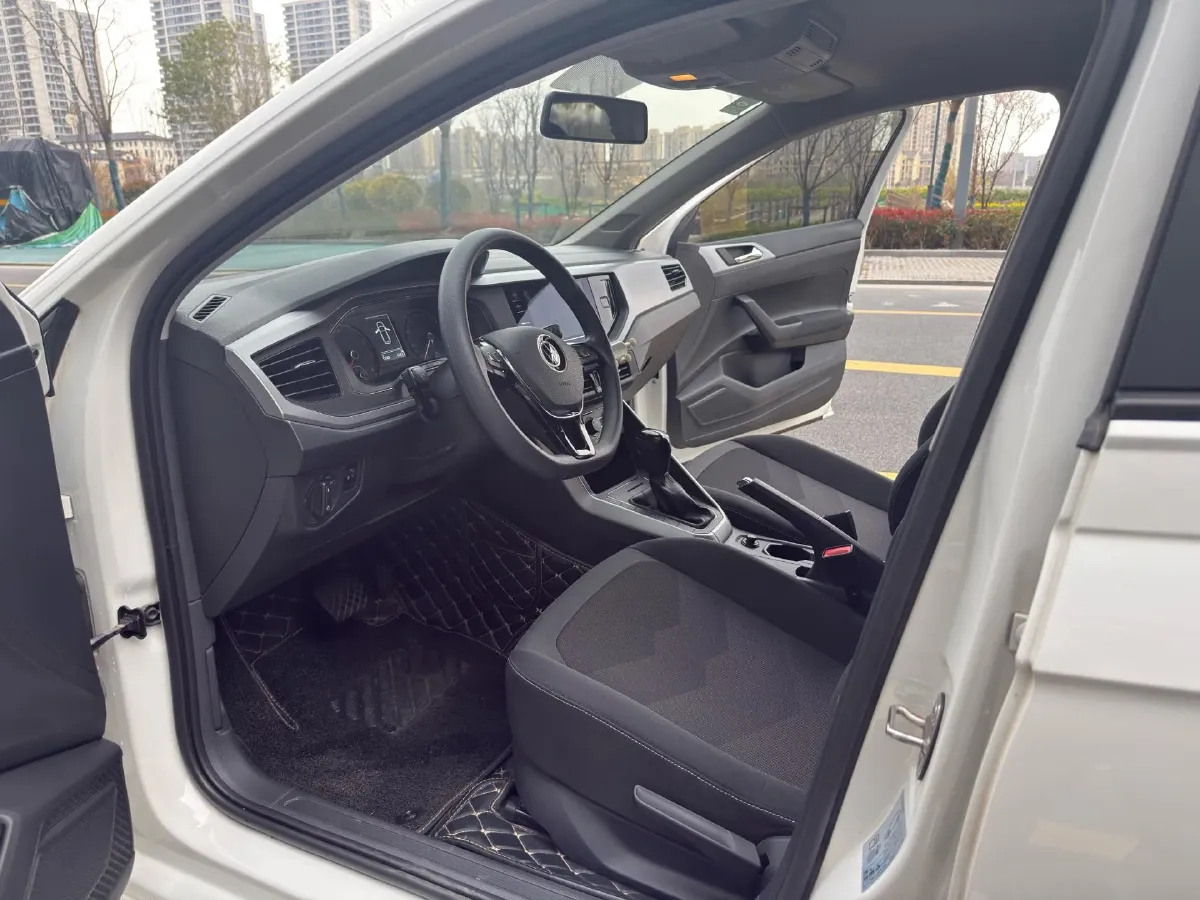 2023 Volkswagen Polo 1.5L 113HP L4 6AT,autocango,china used car exporter,china ev exporter,chinese used car exporter,chinese used ev exporter