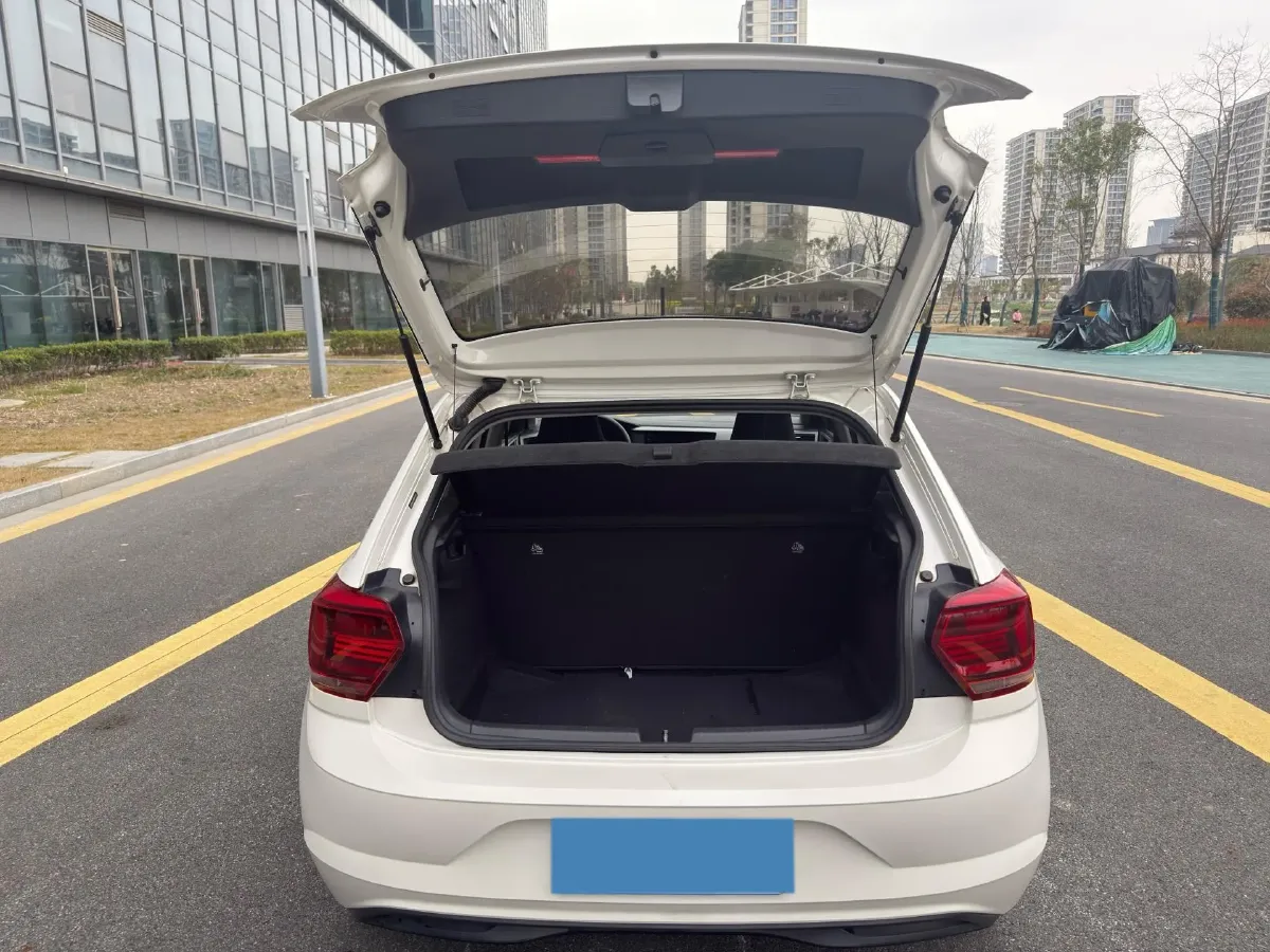 2023 Volkswagen Polo 1.5L 113HP L4 6AT,autocango,china used car exporter,china ev exporter,chinese used car exporter,chinese used ev exporter