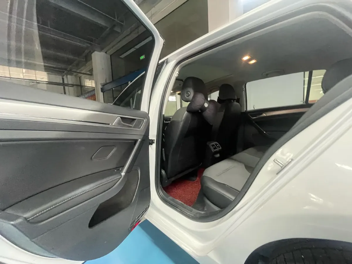 2020 Volkswagen Golf 1.4T 150HP L4 7DCT,autocango,china used car exporter,china ev exporter,chinese used car exporter,chinese used ev exporter