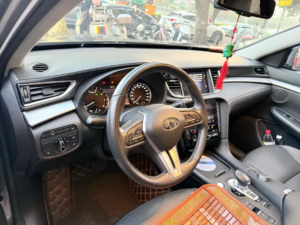 2020 Infiniti QX50 2.0T 272HP L4 CVT,autocango,china used car exporter,china ev exporter,chinese used car exporter,chinese used ev exporter