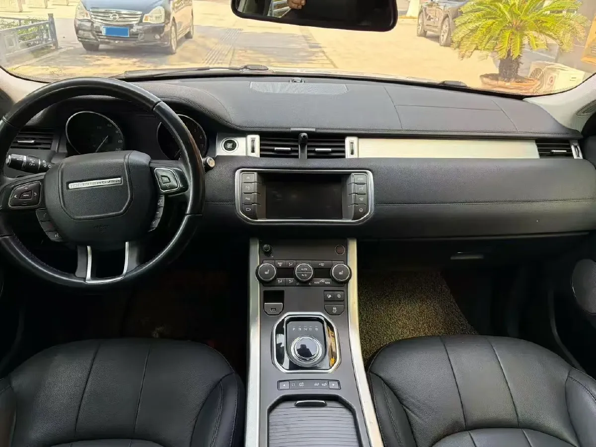 2018 Land Rover Range Rover Evoque 2.0T 241HP L4 9AT,autocango,china used car exporter,china ev exporter,chinese used car exporter,chinese used ev exporter