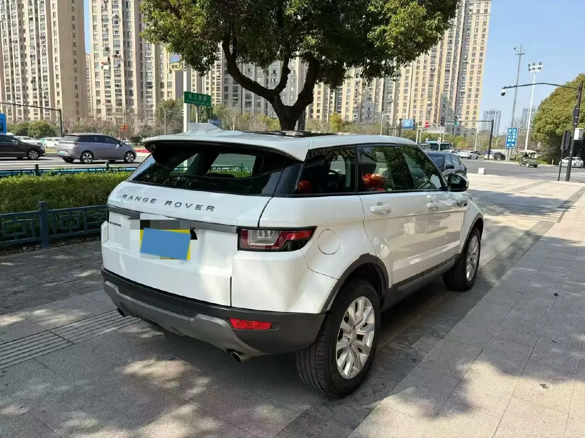 2018 Land Rover Range Rover Evoque 2.0T 241HP L4 9AT,autocango,china used car exporter,china ev exporter,chinese used car exporter,chinese used ev exporter
