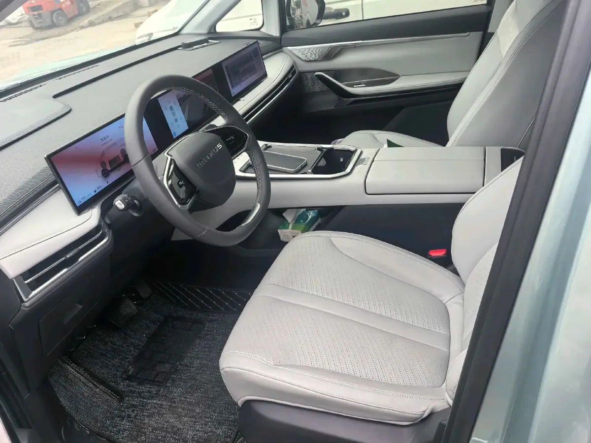 2024 MAXUS DaJia 7 1.5T 150HP L4 1DHT PHEV 39.7KWH,autocango,china used car exporter,china ev exporter,chinese used car exporter,chinese used ev exporter