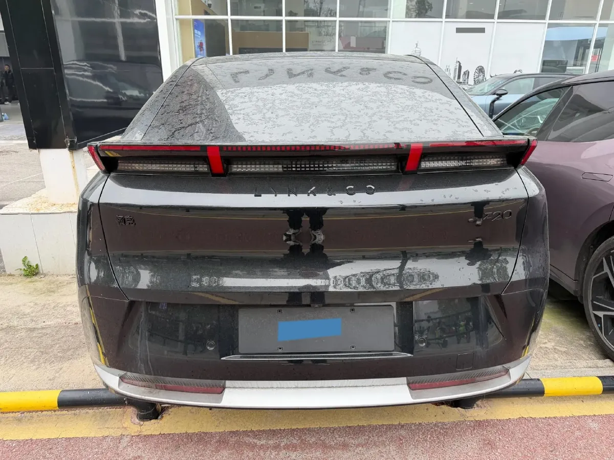 2025 Dongfeng Z9 2.0T 258HP L4 8AT,autocango,china used car exporter,china ev exporter,chinese used car exporter,chinese used ev exporter