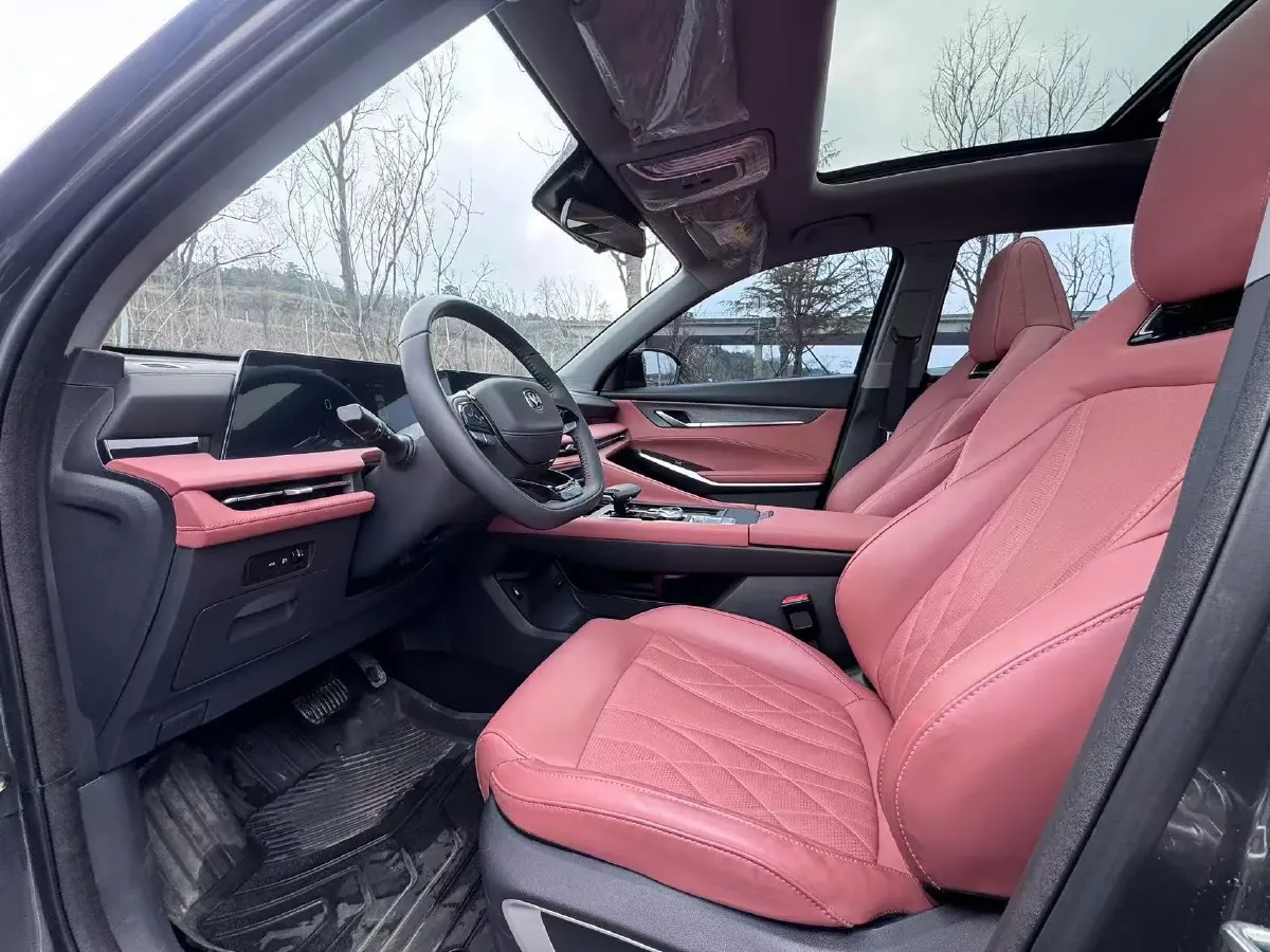 2024 ChangAn CS75 Plus 1.5T 188HP L4 8AT,autocango,china used car exporter,china ev exporter,chinese used car exporter,chinese used ev exporter