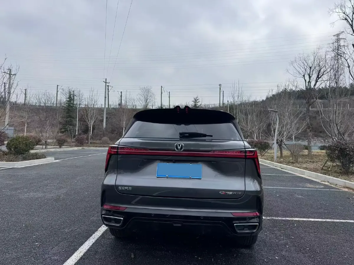 2024 ChangAn CS75 Plus 1.5T 188HP L4 8AT,autocango,china used car exporter,china ev exporter,chinese used car exporter,chinese used ev exporter