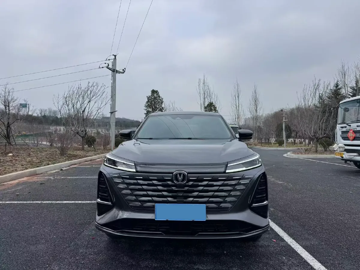 2024 ChangAn CS75 Plus 1.5T 188HP L4 8AT,autocango,china used car exporter,china ev exporter,chinese used car exporter,chinese used ev exporter