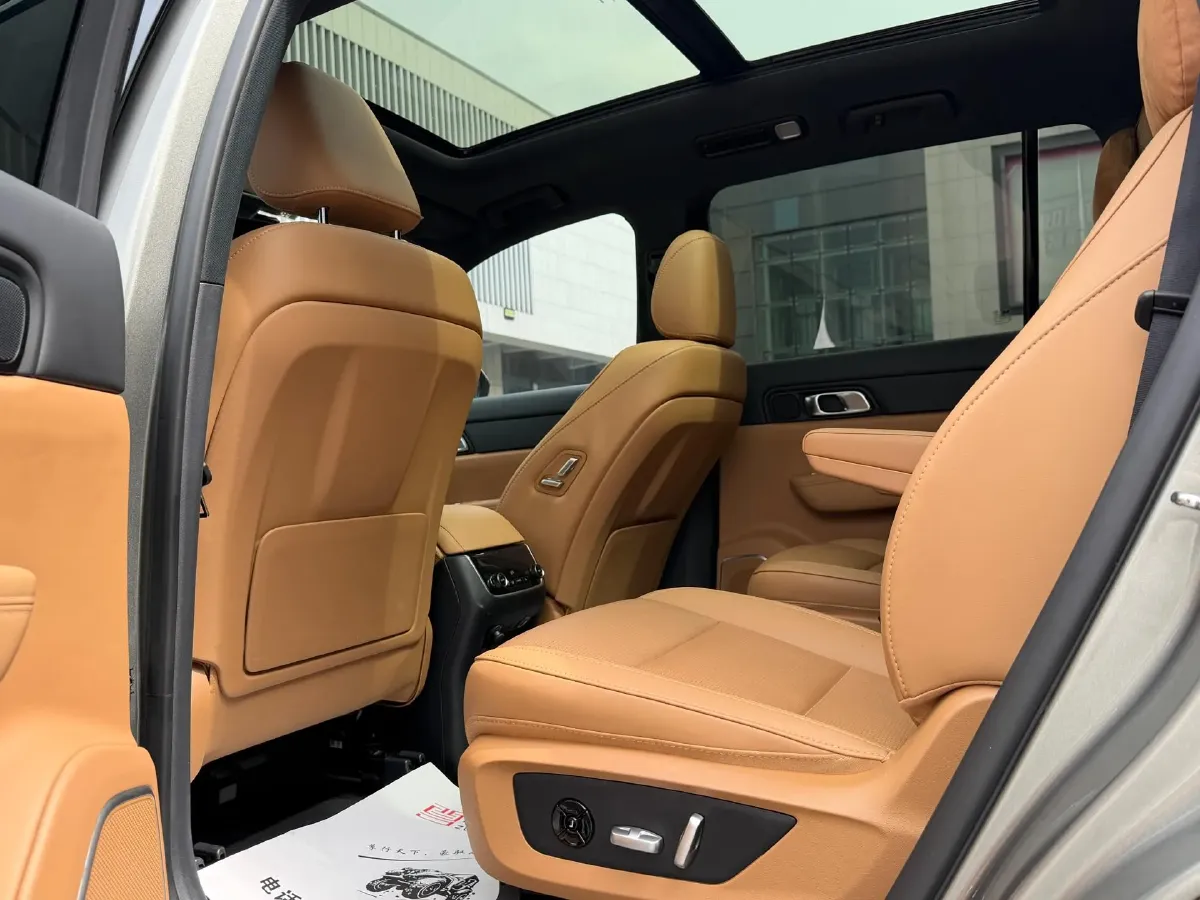 2021 Li ONE Range Extended 131HP REEV 40.5KWH,autocango,china used car exporter,china ev exporter,chinese used car exporter,chinese used ev exporter