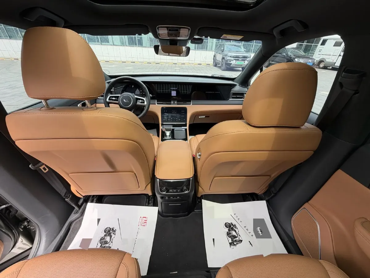 2021 Li ONE Range Extended 131HP REEV 40.5KWH,autocango,china used car exporter,china ev exporter,chinese used car exporter,chinese used ev exporter