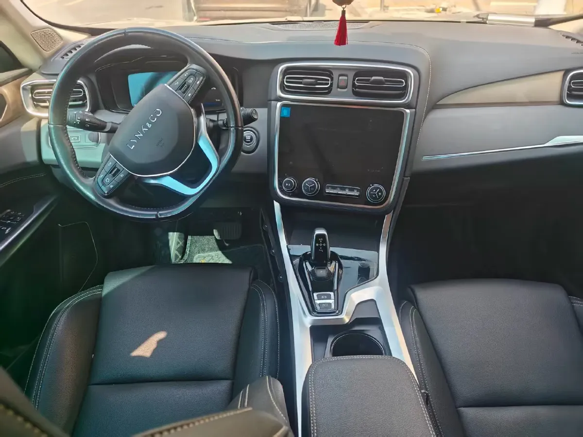 2020 LYNK&CO 01 2.0T 190HP L4 6AT,autocango,china used car exporter,china ev exporter,chinese used car exporter,chinese used ev exporter