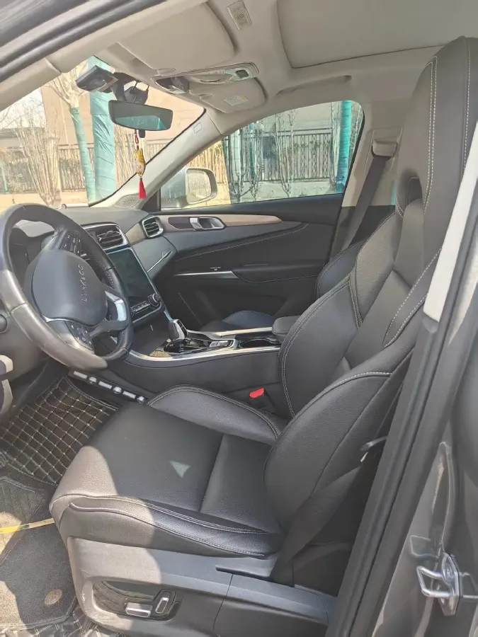 2020 LYNK&CO 01 2.0T 190HP L4 6AT,autocango,china used car exporter,china ev exporter,chinese used car exporter,chinese used ev exporter