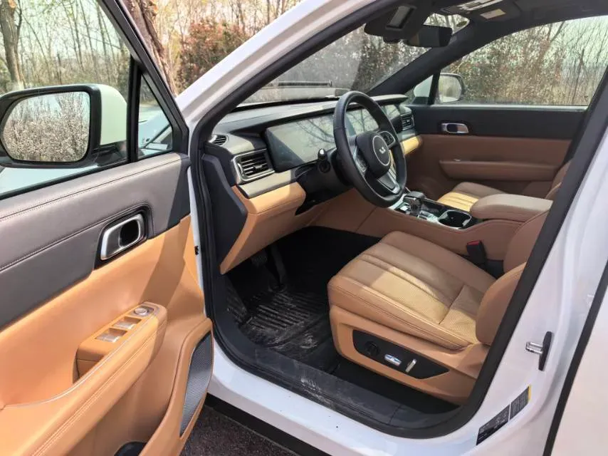 2020 Li ONE Range Extended 131HP REEV 40.5KWH,autocango,china used car exporter,china ev exporter,chinese used car exporter,chinese used ev exporter