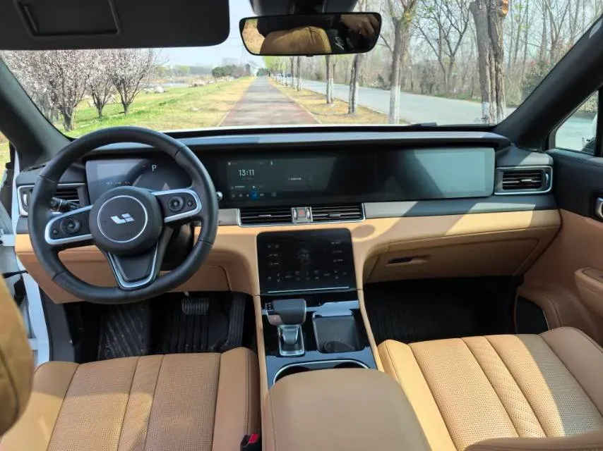 2020 Li ONE Range Extended 131HP REEV 40.5KWH,autocango,china used car exporter,china ev exporter,chinese used car exporter,chinese used ev exporter