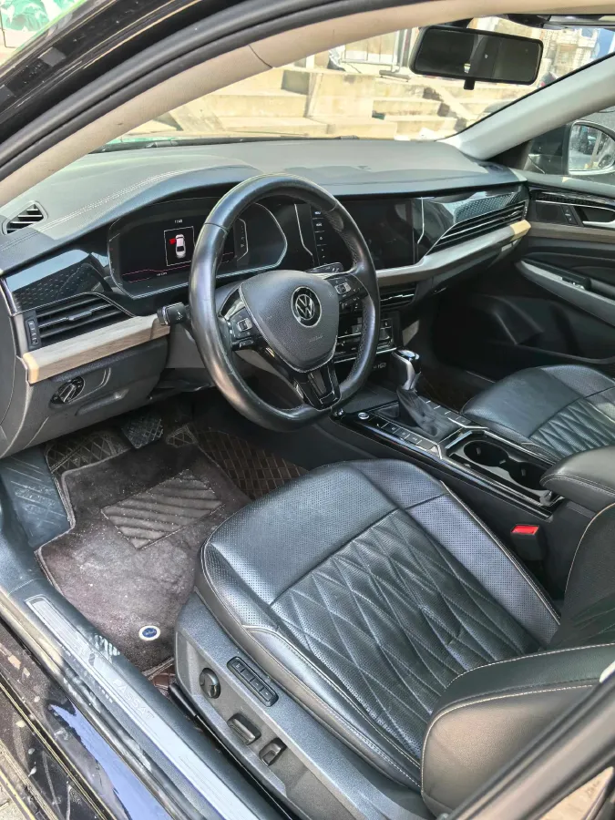 2021 Volkswagen Passat 2.0T 186HP L4 7DCT,autocango,china used car exporter,china ev exporter,chinese used car exporter,chinese used ev exporter