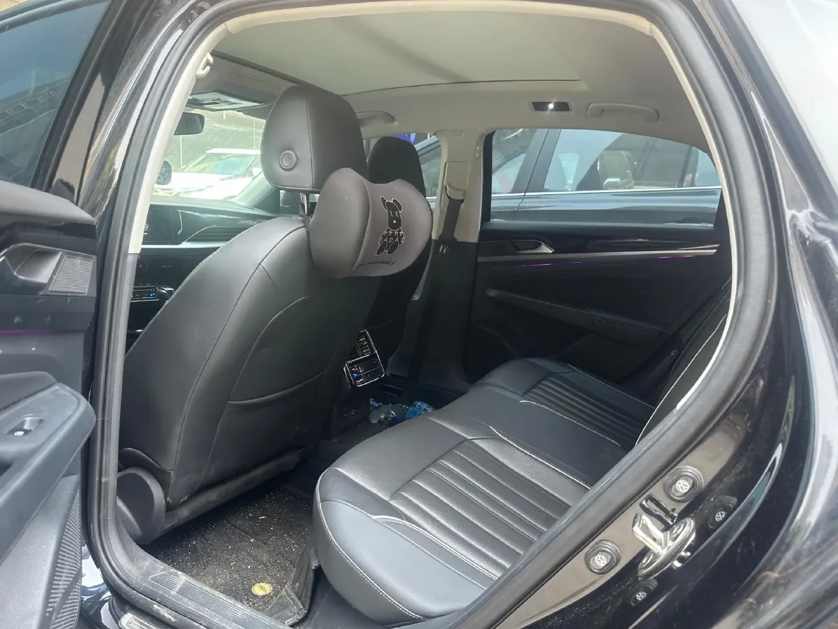 2023 Volkswagen Passat 2.0T 186HP L4 7DCT,autocango,china used car exporter,china ev exporter,chinese used car exporter,chinese used ev exporter