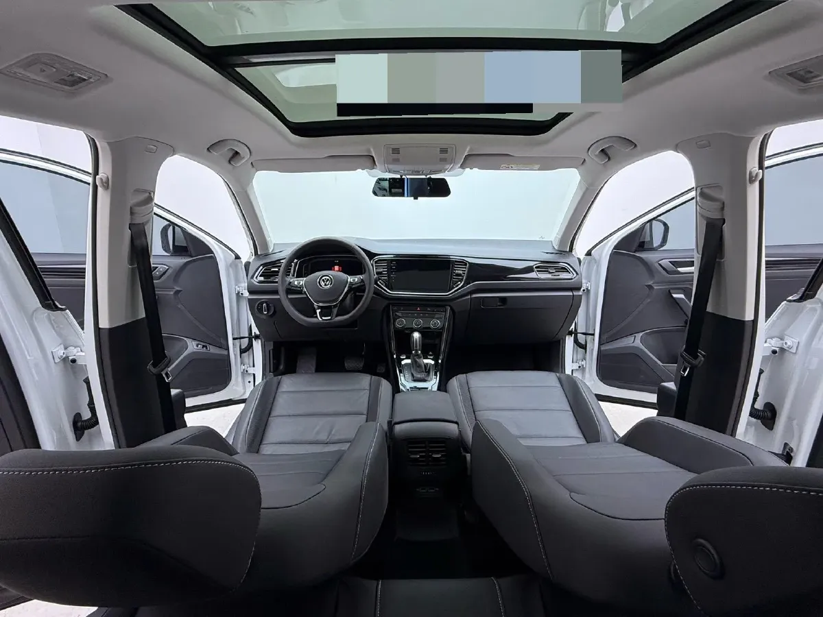 2021 Volkswagen T-Roc 1.4T 150HP L4 7DCT,autocango,china used car exporter,china ev exporter,chinese used car exporter,chinese used ev exporter