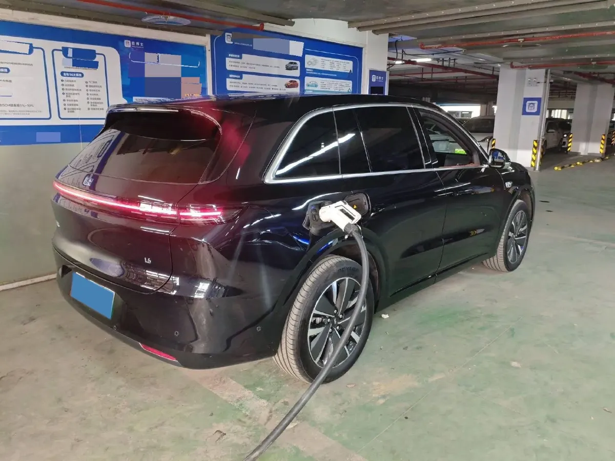 2025 Li L6 Range Extended 154HP L4 REEV,autocango,china used car exporter,china ev exporter,chinese used car exporter,chinese used ev exporter