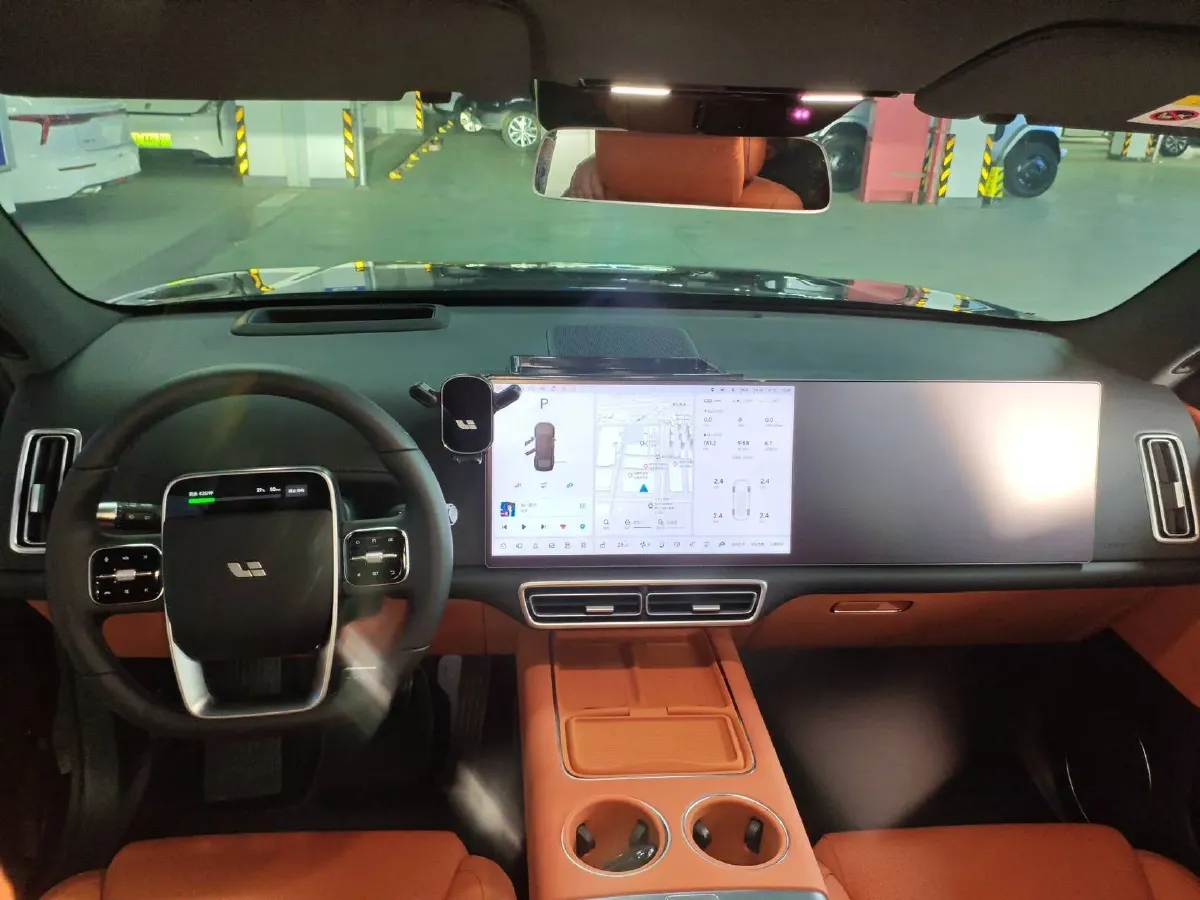 2025 Li L6 Range Extended 154HP L4 REEV,autocango,china used car exporter,china ev exporter,chinese used car exporter,chinese used ev exporter