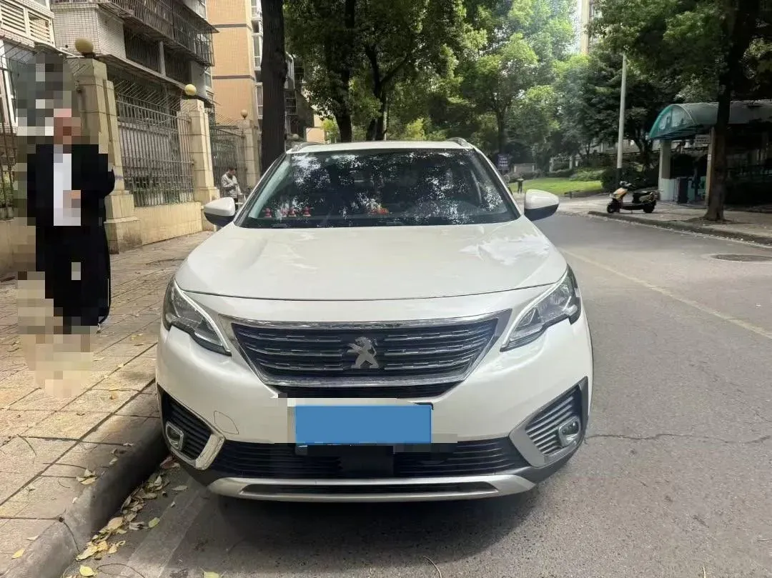 2017 Peugeot 5008 1.8T 204HP L4 6AT,autocango,china used car exporter,china ev exporter,chinese used car exporter,chinese used ev exporter