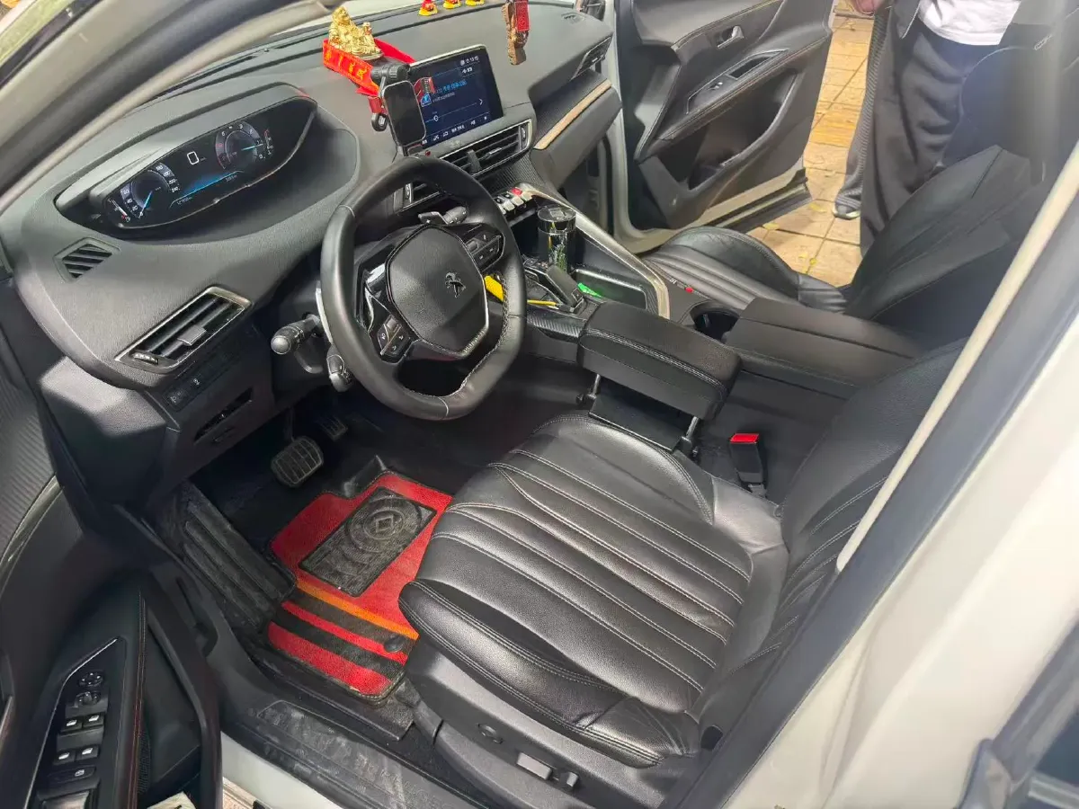 2017 Peugeot 5008 1.8T 204HP L4 6AT,autocango,china used car exporter,china ev exporter,chinese used car exporter,chinese used ev exporter