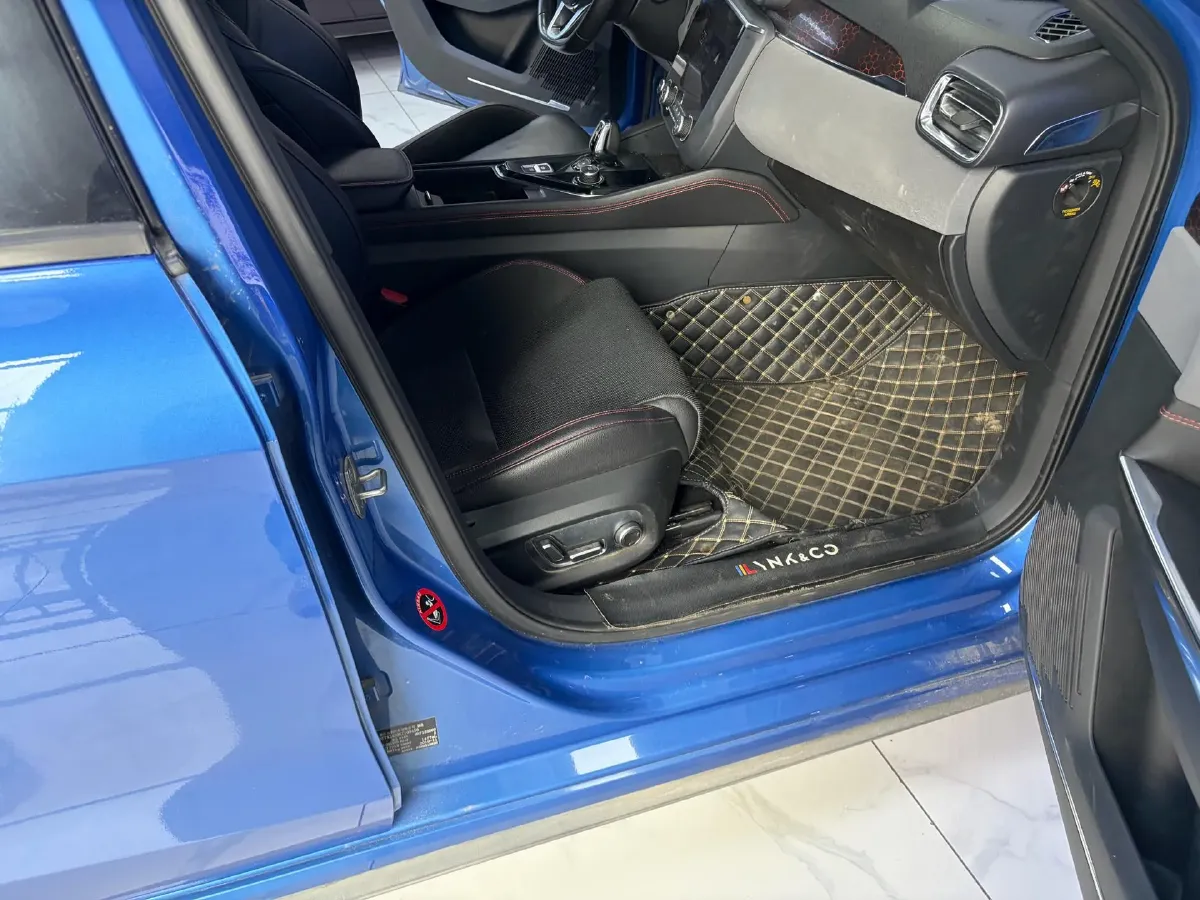 2019 LYNK&CO 01 2.0T 190HP L4 6AT,autocango,china used car exporter,china ev exporter,chinese used car exporter,chinese used ev exporter