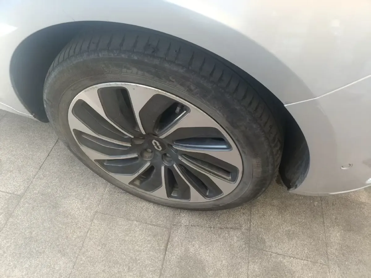 2022 AITO AITO M5 Range Extended 125HP REEV 40KWH,autocango,china used car exporter,china ev exporter,chinese used car exporter,chinese used ev exporter