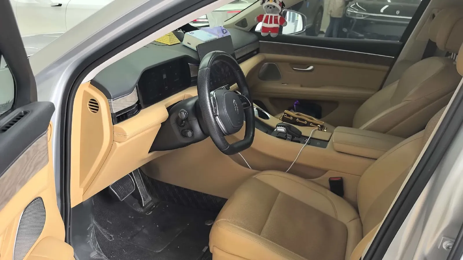 2022 AITO AITO M5 Range Extended 125HP REEV 40KWH,autocango,china used car exporter,china ev exporter,chinese used car exporter,chinese used ev exporter