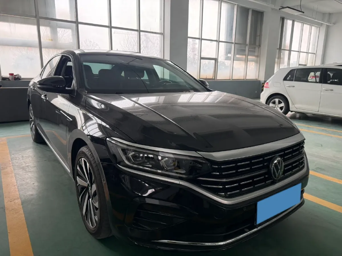 2023 Volkswagen Passat 2.0T 186HP L4 7DCT,autocango,china used car exporter,china ev exporter,chinese used car exporter,chinese used ev exporter