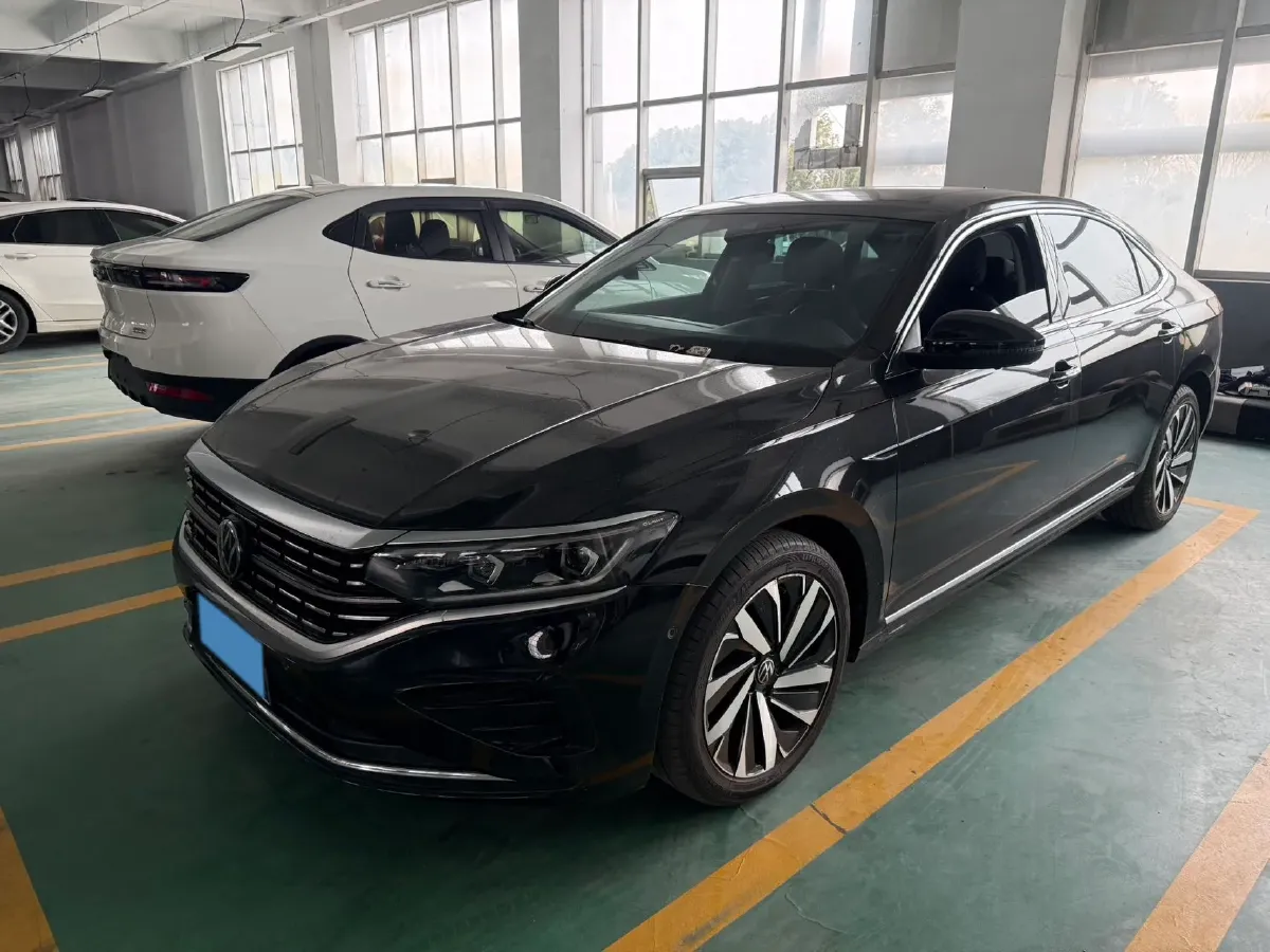 2023 Volkswagen Passat 2.0T 186HP L4 7DCT,autocango,china used car exporter,china ev exporter,chinese used car exporter,chinese used ev exporter