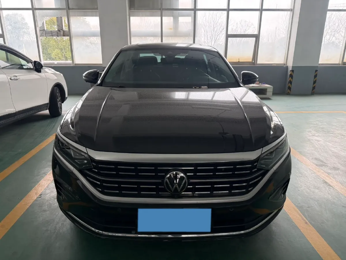 2023 Volkswagen Passat 2.0T 186HP L4 7DCT,autocango,china used car exporter,china ev exporter,chinese used car exporter,chinese used ev exporter
