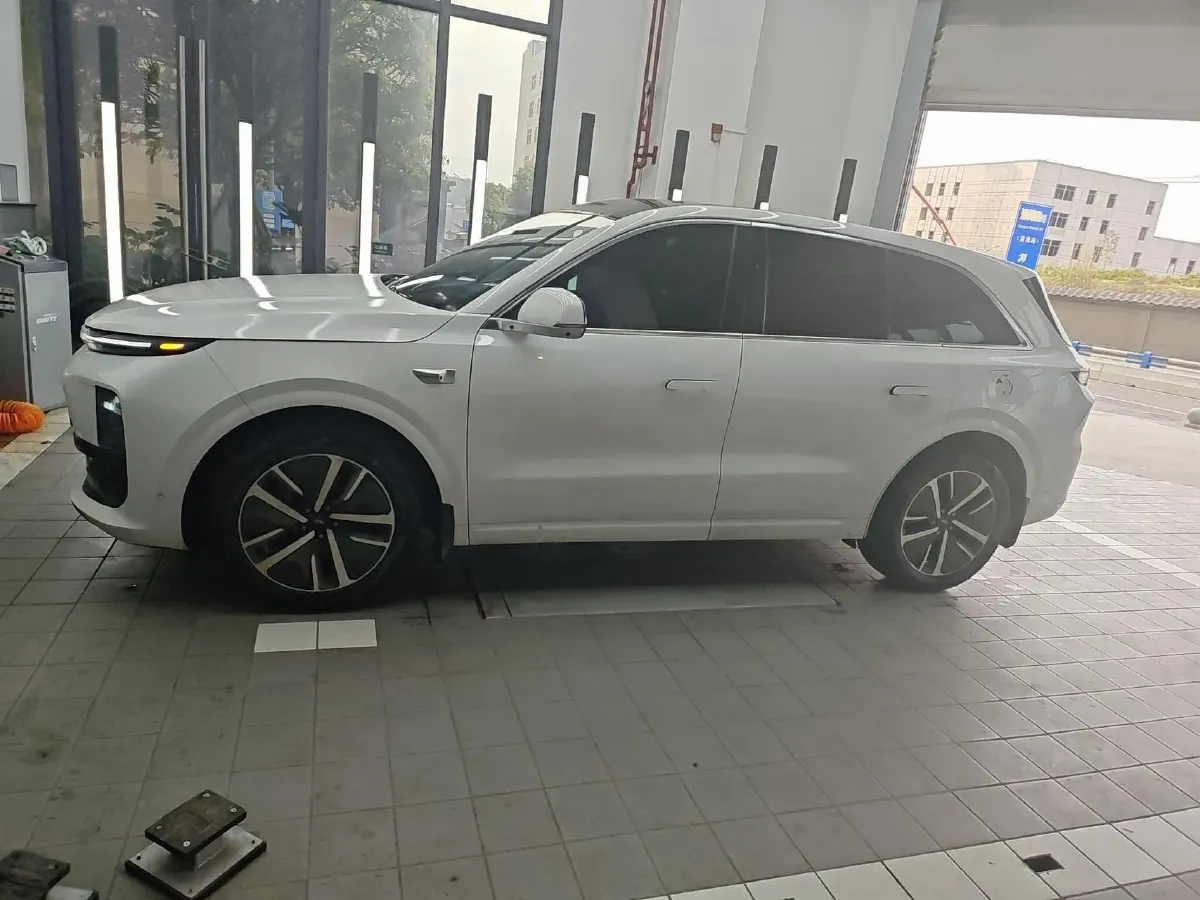 2024 Li L6 Range Extended 154HP L4 REEV 36.8KWH,autocango,china used car exporter,china ev exporter,chinese used car exporter,chinese used ev exporter