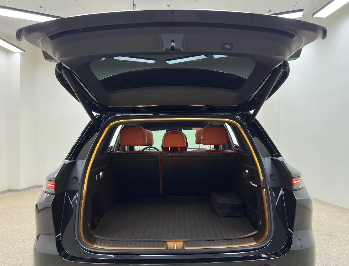 2024 Li L6 Range Extended 154HP L4 REEV 36.8KWH,autocango,china used car exporter,china ev exporter,chinese used car exporter,chinese used ev exporter