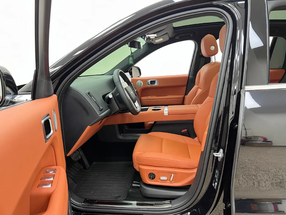 2024 Li L6 Range Extended 154HP L4 REEV 36.8KWH,autocango,china used car exporter,china ev exporter,chinese used car exporter,chinese used ev exporter