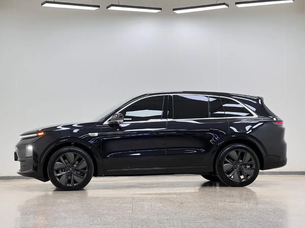 2024 Li L6 Range Extended 154HP L4 REEV 36.8KWH,autocango,china used car exporter,china ev exporter,chinese used car exporter,chinese used ev exporter