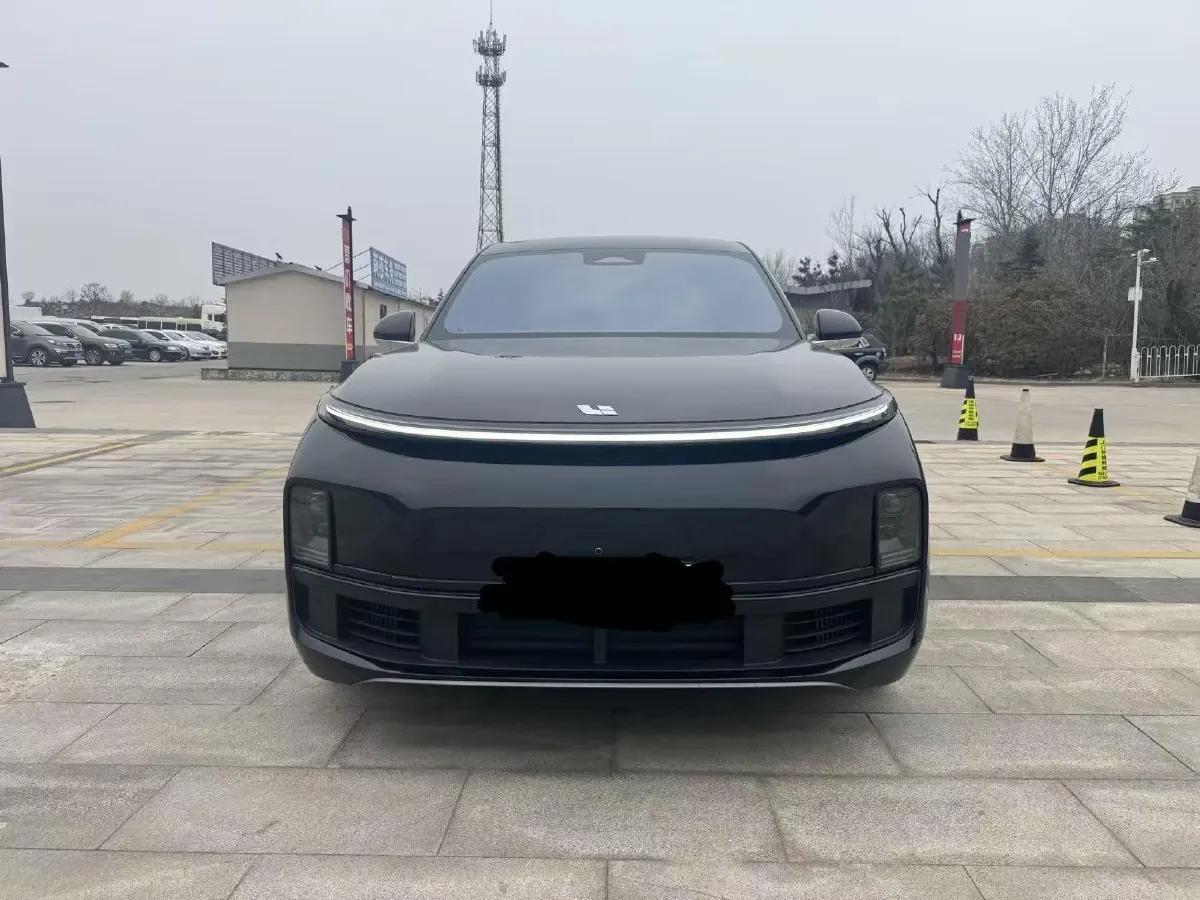 2024 Volvo S60 2.0T 197HP L4 7DCT,autocango,china used car exporter,china ev exporter,chinese used car exporter,chinese used ev exporter