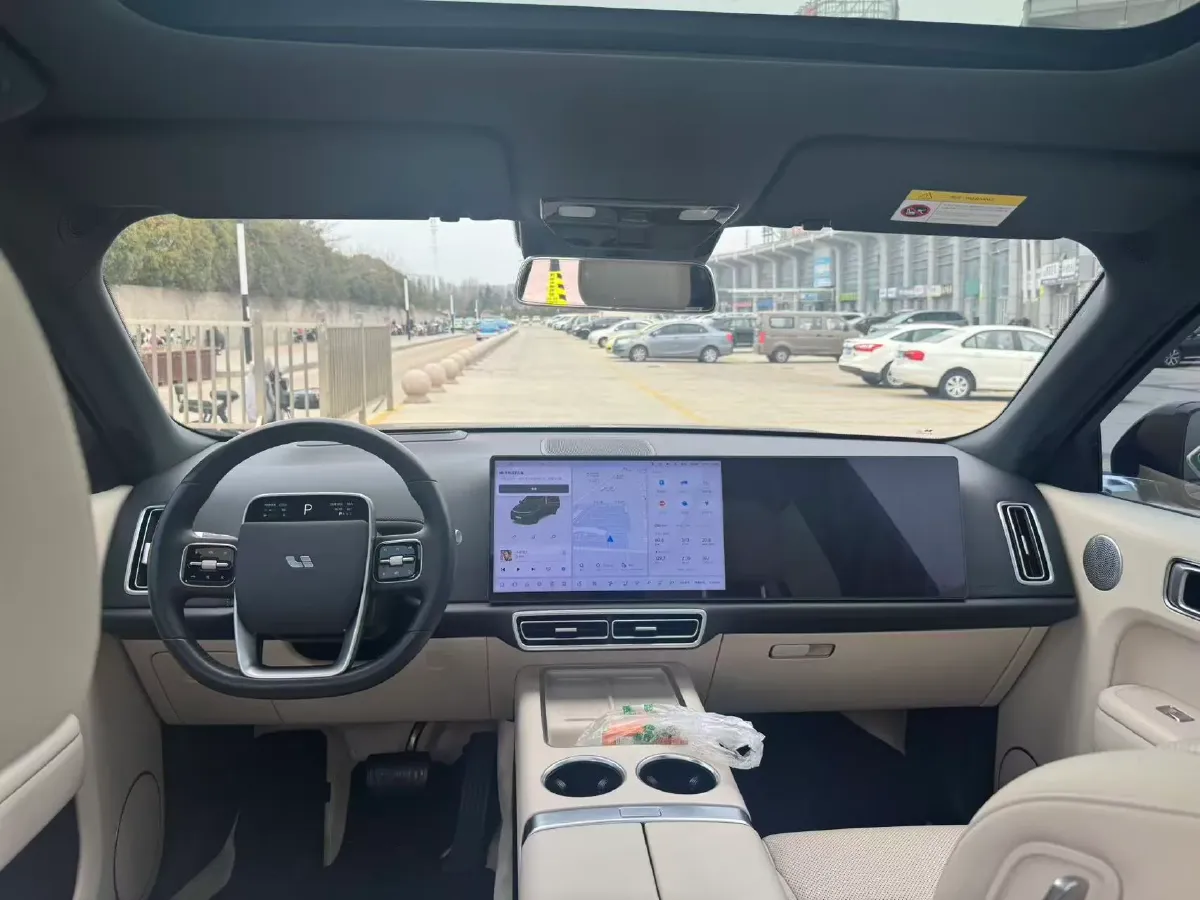 2024 Volvo S60 2.0T 197HP L4 7DCT,autocango,china used car exporter,china ev exporter,chinese used car exporter,chinese used ev exporter