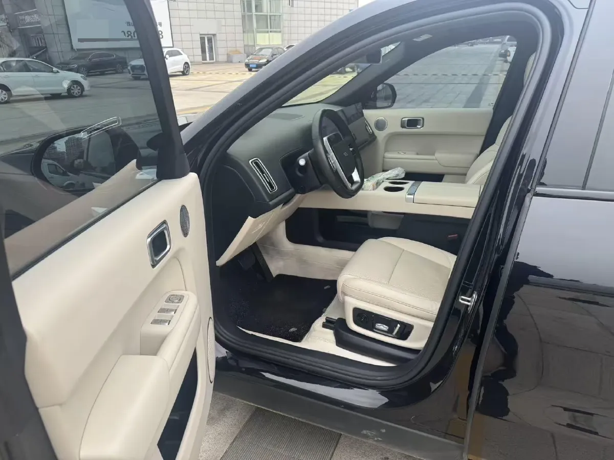 2024 Volvo S60 2.0T 197HP L4 7DCT,autocango,china used car exporter,china ev exporter,chinese used car exporter,chinese used ev exporter