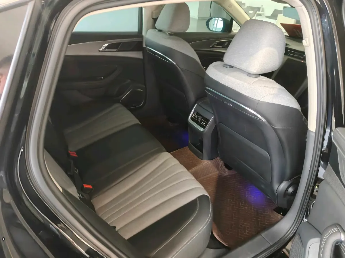 2024 HongQi H5 1.5T 169HP L4 7DCT,autocango,china used car exporter,china ev exporter,chinese used car exporter,chinese used ev exporter