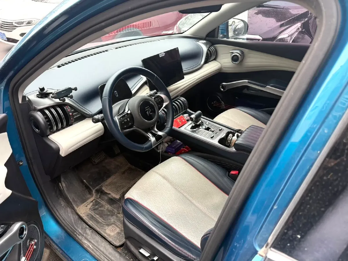 2022 Roewe RX5 MAX 1.5T 181HP L4 6AT,autocango,china used car exporter,china ev exporter,chinese used car exporter,chinese used ev exporter