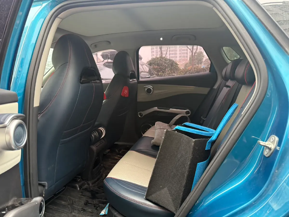 2022 Roewe RX5 MAX 1.5T 181HP L4 6AT,autocango,china used car exporter,china ev exporter,chinese used car exporter,chinese used ev exporter