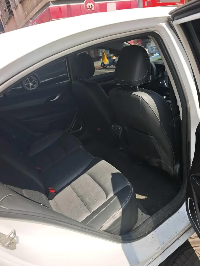 2020 Geely Emgrand 1.5L 109HP L4 5MT,autocango,china used car exporter,china ev exporter,chinese used car exporter,chinese used ev exporter