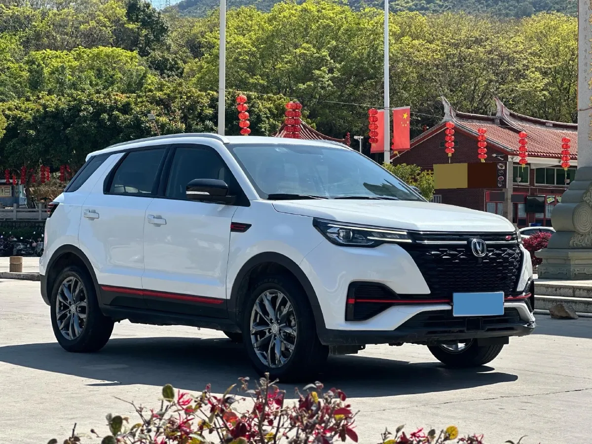 2022 ChangAn Oshan X7 Plus 1.5T 188HP L4 7DCT,autocango,china used car exporter,china ev exporter,chinese used car exporter,chinese used ev exporter
