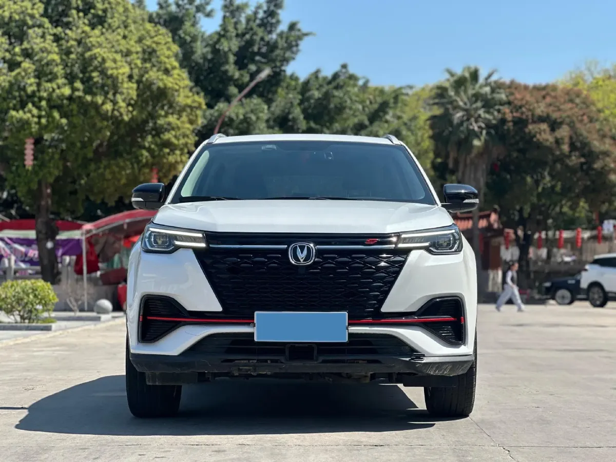 2022 ChangAn Oshan X7 Plus 1.5T 188HP L4 7DCT,autocango,china used car exporter,china ev exporter,chinese used car exporter,chinese used ev exporter