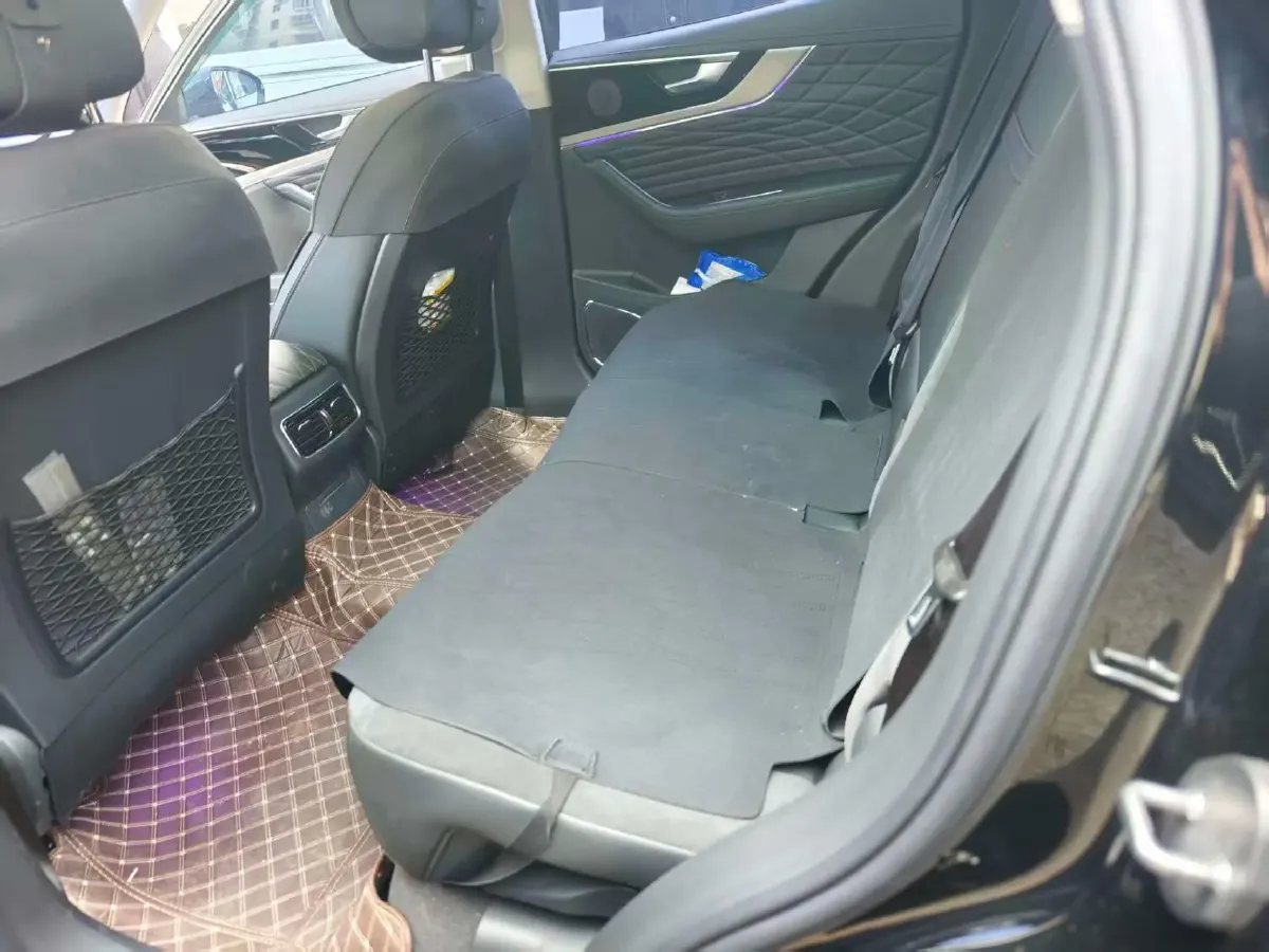 2022 HongQi HS5 2.0T 224HP L4 6AT,autocango,china used car exporter,china ev exporter,chinese used car exporter,chinese used ev exporter