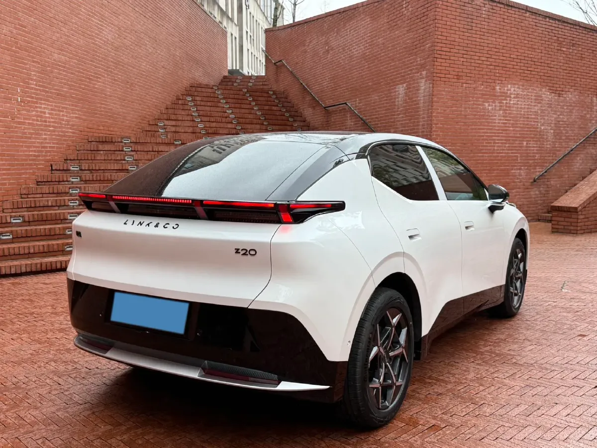 2025 Dongfeng Z9 2.0T 258HP L4 8AT,autocango,china used car exporter,china ev exporter,chinese used car exporter,chinese used ev exporter