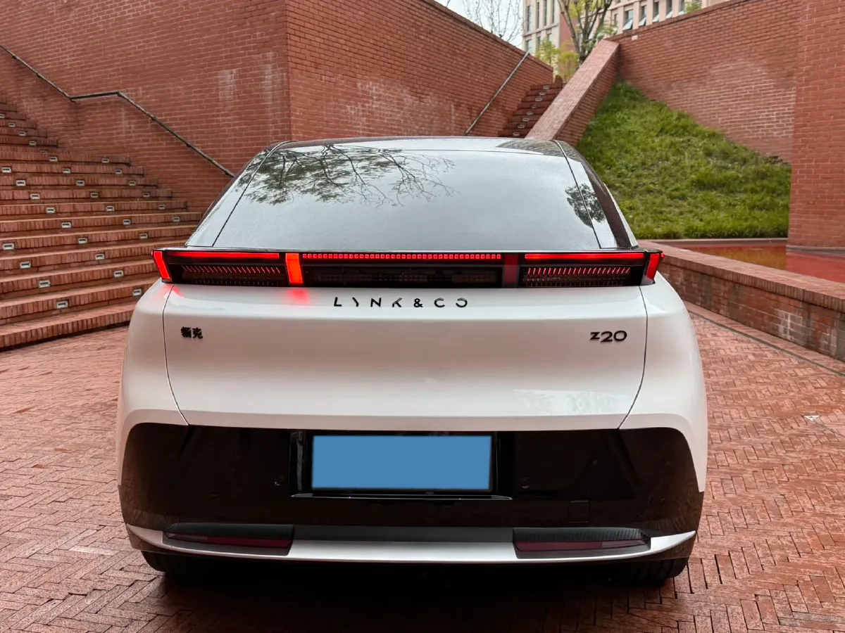 2025 Dongfeng Z9 2.0T 258HP L4 8AT,autocango,china used car exporter,china ev exporter,chinese used car exporter,chinese used ev exporter