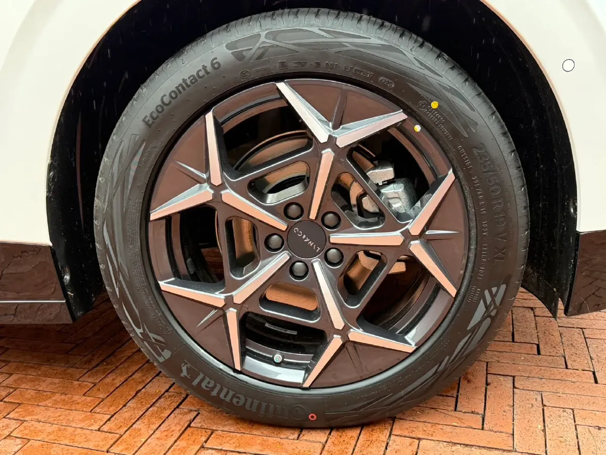 2025 Dongfeng Z9 2.0T 258HP L4 8AT,autocango,china used car exporter,china ev exporter,chinese used car exporter,chinese used ev exporter